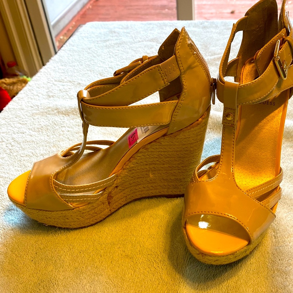 By Guess, Beige Patten Leather, Platform Wedges, w/Yellow trim, sz 61/2.